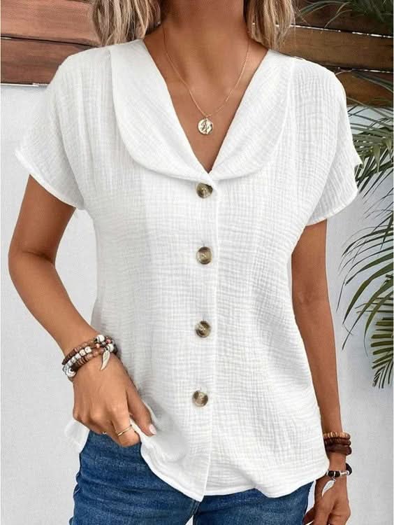 Nerida |Top with Collar and Buttons